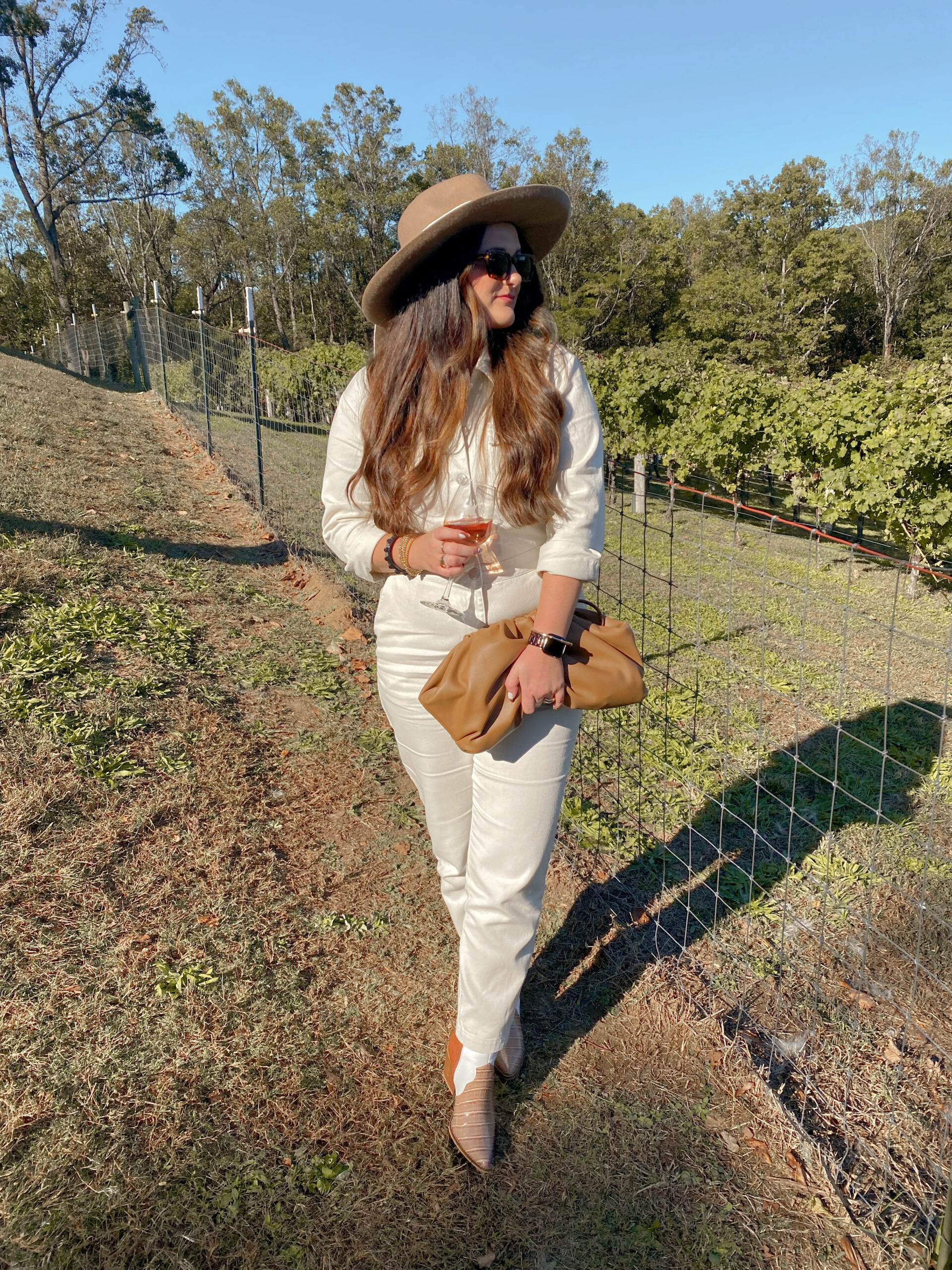 outfit for fainting goat vineyards